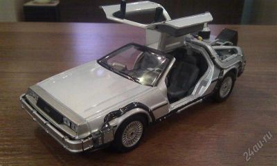 Лот: 2222932. Фото: 1. Delorean из Назад в будущее 2... Автомоделизм