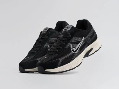 Лот: 25712592. Фото: 1. Кроссовки Nike Initiator. Кеды, кроссовки, слипоны