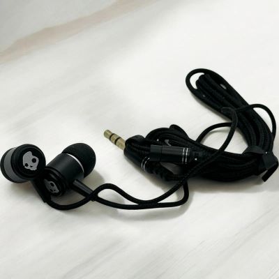 Лот: 25131121. Фото: 1. Наушники проводные SkullCandy... Наушники, гарнитуры