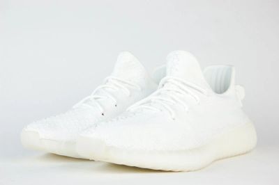 Лот: 16847964. Фото: 1. Кроссовки Adidas Yeezy 350 boost... Кеды, кроссовки, слипоны