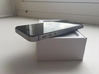 Лот: 8273591. Фото: 1. iPhone 5s 16Gb Space Grey - Обмены... Смартфоны