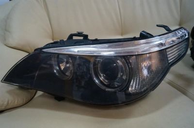 Лот: 3749480. Фото: 1. Фары BMW5 e60 би-ксенон адаптивные... Оптика и освещение