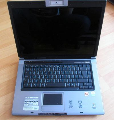 Лот: 11501125. Фото: 1. Asus F5RL 2х-ядерный, тянет онлайн-видео... Ноутбуки
