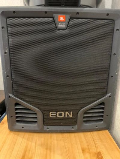 Лот: 16070307. Фото: 1. JBL EON518s активный сабвуфер. Активные акустические системы