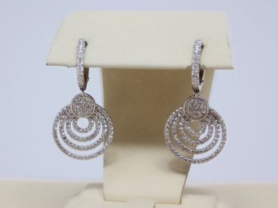 Лот: 15394912. Фото: 1. ЗОЛОТЫЕ СЕРЬГИ С БРИЛЛИАНТАМИ... Серьги, каффы
