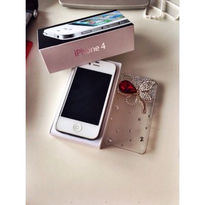 Лот: 4843653. Фото: 1. iPhone 4 белый 32 гб цена недели... Смартфоны