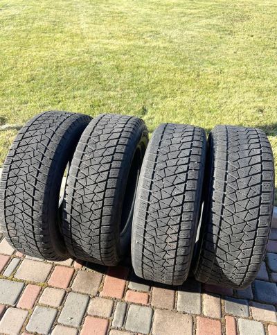 Лот: 20904360. Фото: 1. Шины Bridgestone Blizzak DM-V2... Шины