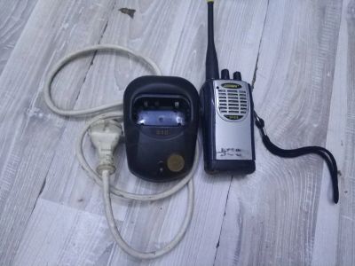 Лот: 25301071. Фото: 1. Рация st-518 с зарядкой. Рации, радиостанции