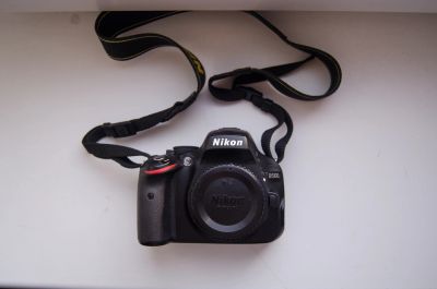 Лот: 15047411. Фото: 1. nikon d5100+ nikon 35mm 1.8(в... Цифровые зеркальные