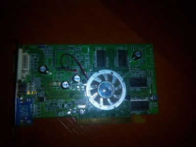 Лот: 4950465. Фото: 1. Radeon 9600 pro 128mb AGP/ DDR... Видеокарты