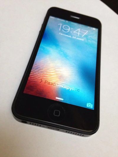 Лот: 7757621. Фото: 1. iPhone 5 16GB Black. Смартфоны