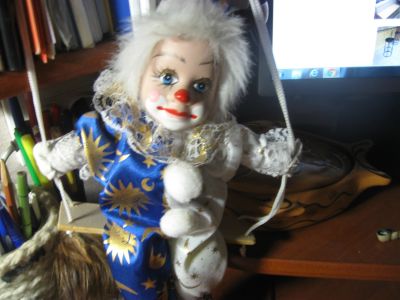 Лот: 12444510. Фото: 1. Интерьерная кукла-клоун. Куклы