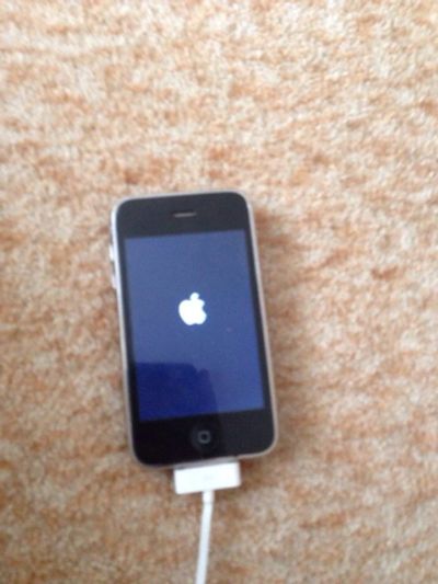 Лот: 4014176. Фото: 1. Iphone 3gs. Смартфоны
