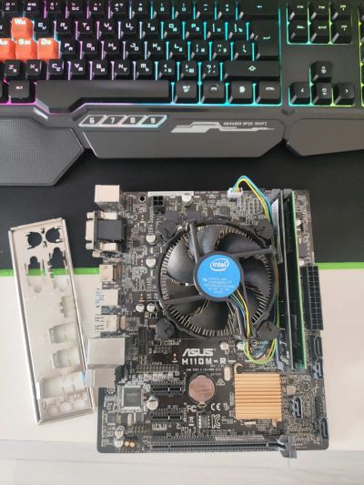 Лот: 25510120. Фото: 1. Intel Core i3 7100 (2 ядра 4 потока... Комплекты запчастей