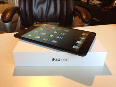 Лот: 7406808. Фото: 1. IPad mini 64gb Black WIFI Комплект... Планшеты