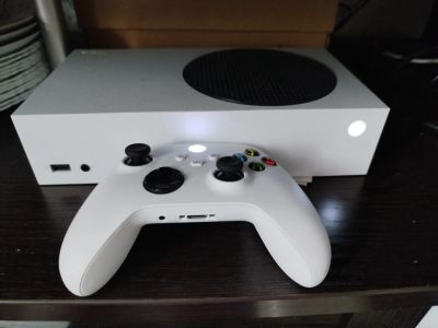 Лот: 25761144. Фото: 1. Игровая приставка x-box series... Игровые приставки, консоли