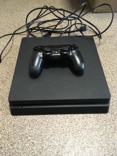 Лот: 9915436. Фото: 1. Sony PlayStation 4. Консоли