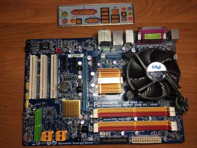 Лот: 10294218. Фото: 1. Материнская плата GigaByte GA-EP35-DS3L... Комплекты запчастей