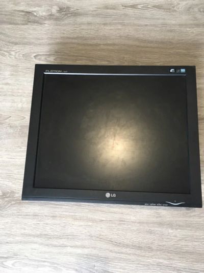 Лот: 17625300. Фото: 1. Монитор LG Flatron L1932P. ЖК-мониторы