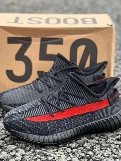 Лот: 20553090. Фото: 1. Кроссовки Adidas Yeezy Boost 350. Кеды, кроссовки, слипоны