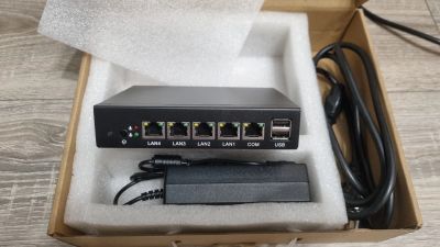 Лот: 20947658. Фото: 1. 4x rj45 Gigabit маршрутизатор... Маршрутизаторы (роутеры)