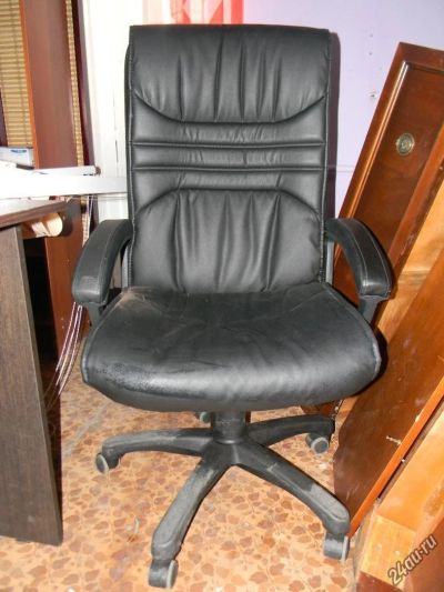 Лот: 5760239. Фото: 1. Кресло для руководителя (возможен... Стулья и кресла офисные