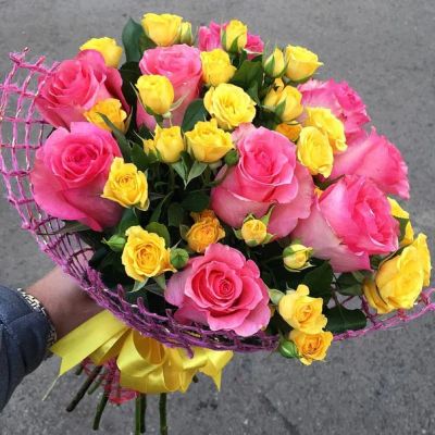 Лот: 6395013. Фото: 1. Букет. Нежно розовые розы + кустовые... Свежие цветы