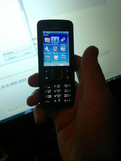 Лот: 3537204. Фото: 1. Легендарный Nokia 6300,Читаем... Кнопочные мобильные телефоны