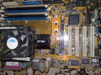 Лот: 287078. Фото: 1. Asus P4P800-X. Материнские платы