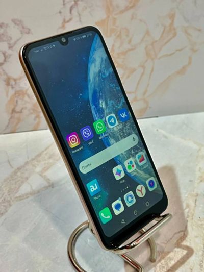 Лот: 20669018. Фото: 1. Смартфон honor 8a (Б 40620). Смартфоны