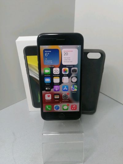 Лот: 18806516. Фото: 1. Смартфон Apple iPhone SE 2020... Смартфоны