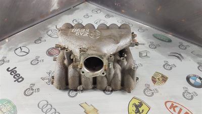 Лот: 23591582. Фото: 1. Коллектор впускной Toyota Land... Двигатель и элементы двигателя