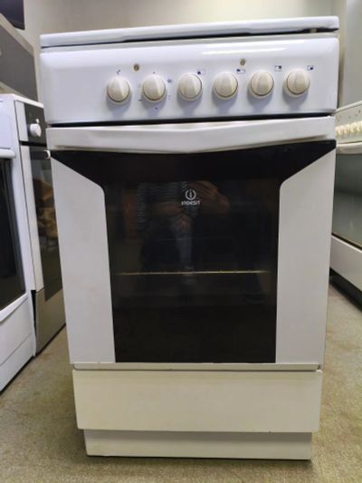 Лот: 25090871. Фото: 1. Электрическая плита: Indesit. Плиты, духовые шкафы, варочные поверхности