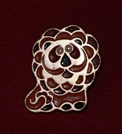 Лот: 11436819. Фото: 1. Значок: Тигрёнок, тигр. КОС Красноярское... Сувенирные