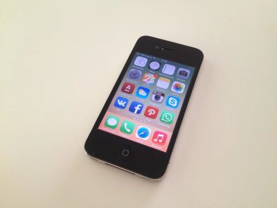 Лот: 4151390. Фото: 1. iPhone 4 16GB Черный, БЕЗ обмена... Смартфоны