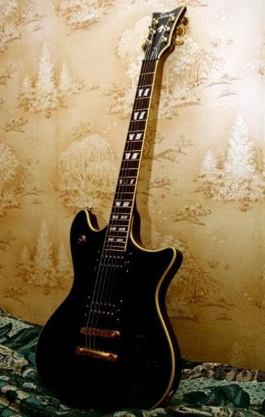 Лот: 149725. Фото: 1. Schecter Tempest Custom(BLK). Гитары