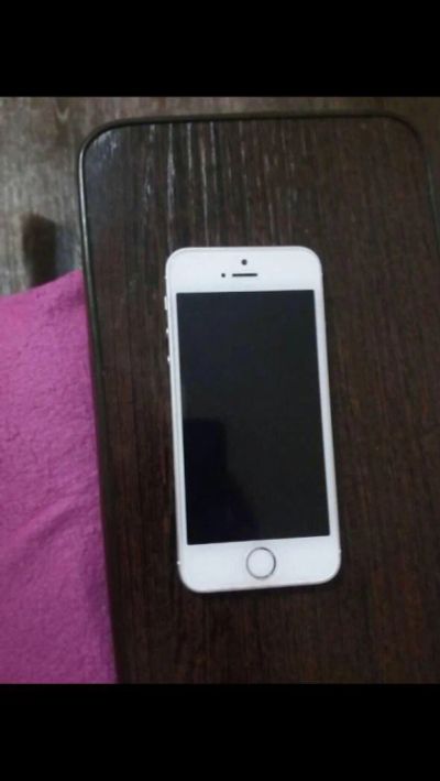 Лот: 10641920. Фото: 1. iPhone SE. Смартфоны