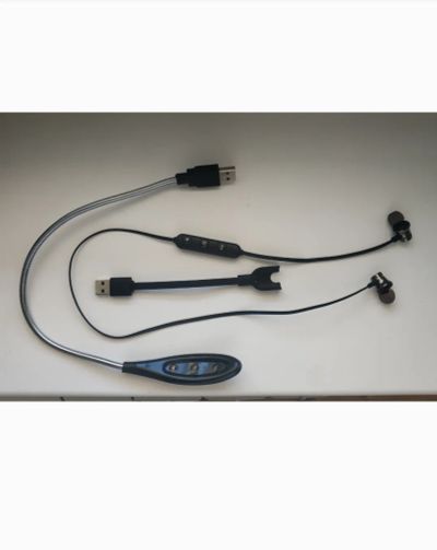 Лот: 20221078. Фото: 1. Наушники беспроводные, USB лампа... Наушники, гарнитуры