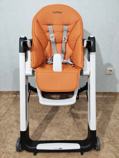 Лот: 23550738. Фото: 1. Стульчик для кормления Peg Perego... Стульчики для кормления