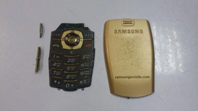 Лот: 7993082. Фото: 1. Задняя крышка и клавиатура Samsung... Корпуса, клавиатуры, кнопки