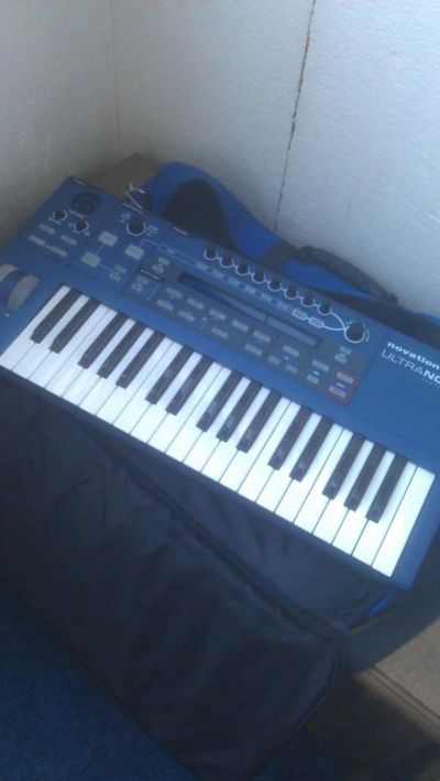 Лот: 6471800. Фото: 1. Синтезатор Novation Ultranova... Клавишные