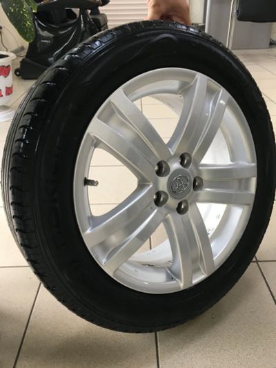 Лот: 12044552. Фото: 1. Диски toyota вместе с летней резиной... Шины на дисках