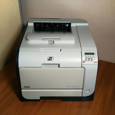 Лот: 8254909. Фото: 1. цветной принтер HP Color LaserJet... Лазерные принтеры