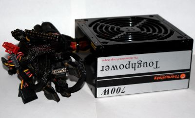 Лот: 18380902. Фото: 1. Thermaltake Toughpower W0106 700... Корпуса, блоки питания