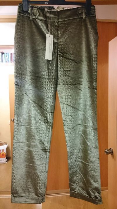 Лот: 8145931. Фото: 1. Новые брюки Roberto Cavalli CLASS... Брюки, шорты