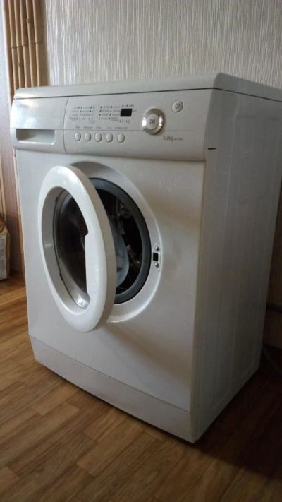 Лот: 10647021. Фото: 1. Стиральная машина samsung 5.2... Стиральные машины