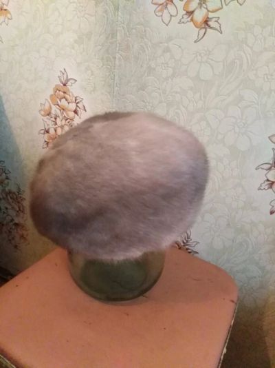Лот: 12750751. Фото: 1. Берет из голубой норки новый. Головные уборы