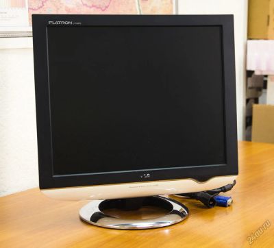 Лот: 5960684. Фото: 1. Продам отличный монитор LG 17". ЖК-мониторы