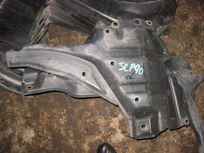 Лот: 20896582. Фото: 1. Защита двигателя Toyota Vitz SCP90... Двигатель и элементы двигателя