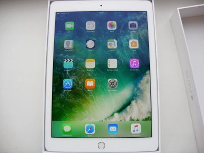 Лот: 10454339. Фото: 1. Apple iPad Air 2 Silver, Retina... Планшеты